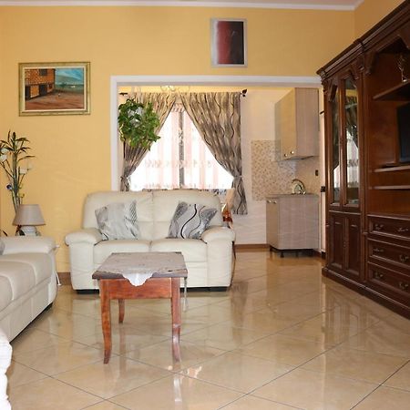 Ferienwohnung Casa Andreea Vicino Al Centro Di Olbia Iun R5904 Exterior foto