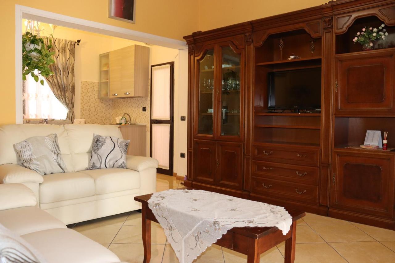 Ferienwohnung Casa Andreea Vicino Al Centro Di Olbia Iun R5904 Exterior foto