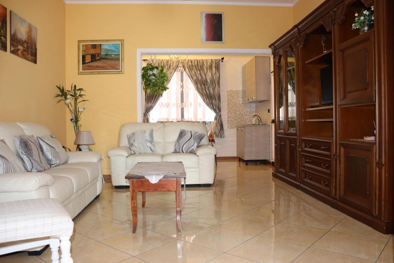 Ferienwohnung Casa Andreea Vicino Al Centro Di Olbia Iun R5904 Exterior foto