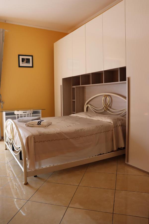 Ferienwohnung Casa Andreea Vicino Al Centro Di Olbia Iun R5904 Exterior foto